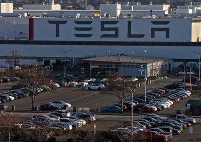 Black Tesla employees accuse company of fostering racial discrimination in major trial