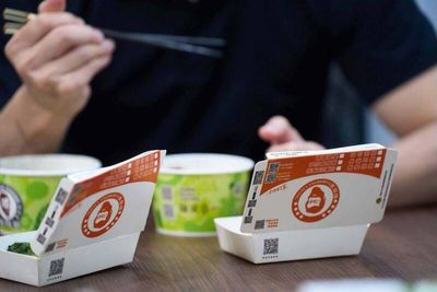 蔣萬安半天拍片力挺鬍鬚張！詹凌瑀酸：護自己人很快、市政卻找人代打