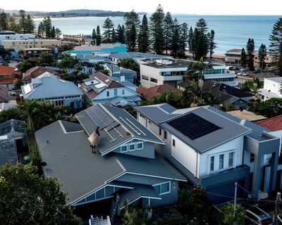 Solar and wind generation meet record 80% of power demand on Australia’s national grid
