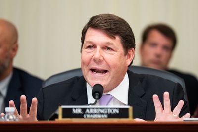 Fiscal commission weighed as tool to fight soaring debt