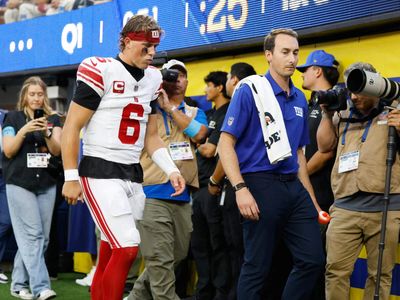 Jaxson Dart exits with knee injury and WR Malik Nabers hurts shoulder against Rams