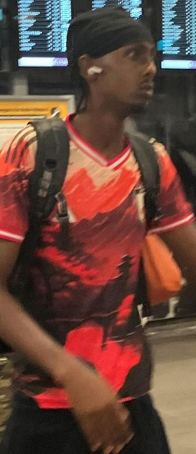 Police hunt man after assault at south London station