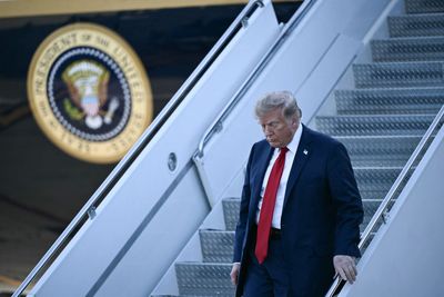 Fox joins ABC, CBS, CNN and NBC to boycott Trump over White House press ban