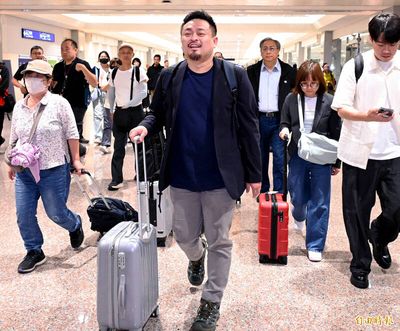 赴中出席APEC會議返台 洪申翰：持邀請函入境 未辦台胞證