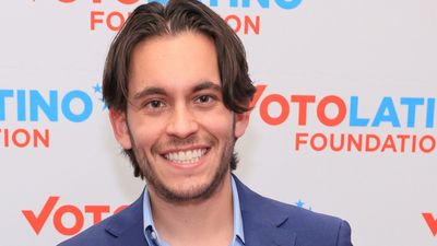 Latino Influencer Carlos Eduardo Espina Puts $50,000 Into Emergency Fund for Doral Families Hit by Immigration Arrests