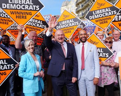 Ed Davey promises £17bn income tax cut if Lib Dems are elected