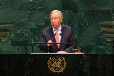 UN chief calls for AI curbs and end to wars in his last assembly address