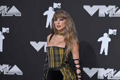 Taylor Swift announces new single following online speculation