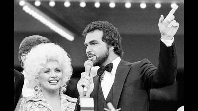 In 2006, Burt Reynolds was seeking $15 million for his compound; after years of several asking-price changes, it eventually sold for $3.3 million
