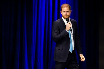 Harry warns about AI as he jokes it ‘got into my speech’ after tech glitch