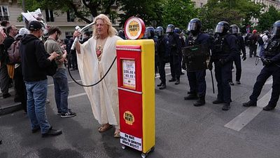 Higher fuel bills are costing the EU €270 million a day on average, report says