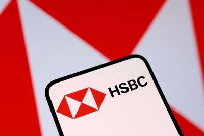 HSBC lifts STOXX 600 year-end target on stronger earnings outlook