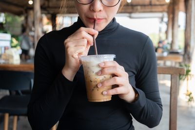 Is iced coffee unprofessional?