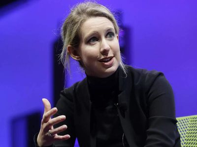 In 2015, a Theranos photo shoot left photographer Benjamin Rasmussen with questions about Elizabeth Holmes and the carefully controlled world the company wanted the cameras to show