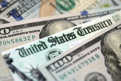 8 Government Refunds and Payments You Should Never Have to Pay a Fee to Receive