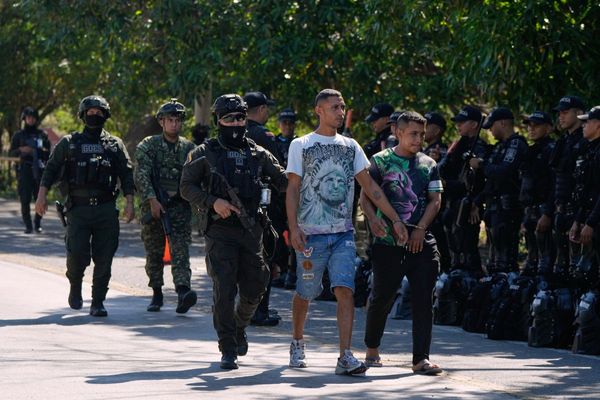 Colombia's president sends troops to a Caribbean city after an outburst of violence
