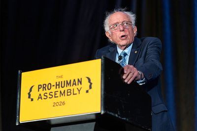 AI ‘superintelligence’ ban proposed by Casar, Sanders