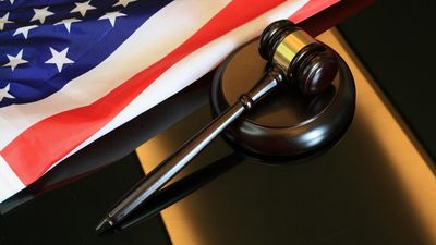 One Judge called Texan defense lawyer’s outfit ‘inappropriate’ in packed courtroom. The internet is not so sure