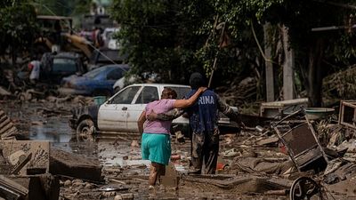 Hurricane Polo brings powerful waves to Mexico's Pacific coast