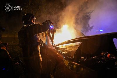 Seven dead in Ukraine after fresh wave of Russian attacks