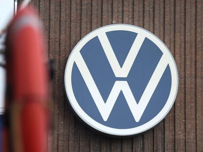 JSW wants Volkswagen to bear $1.4 billion India tax bill in JV deal