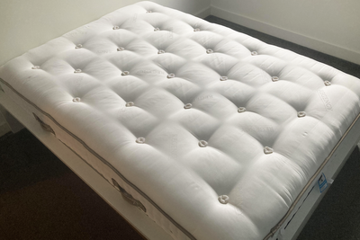 How to choose the right mattress for back pain, according to an expert