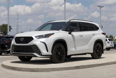 Toyota Recalls 617 Toyota and Lexus SUVs Because Steering Part Can Crack and Break