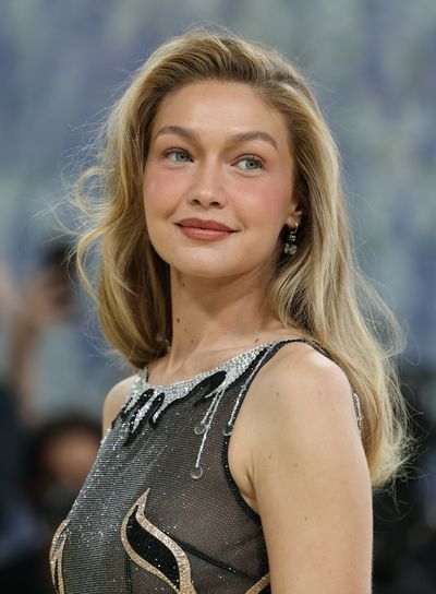 Gigi Hadid Makes a Renaissance-Inspired Entrance in Valentino Haute Couture