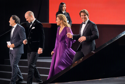 Prince William Faces 'Not a Gentleman' Jabs Over Tom Cruise Helping Kate, but Clip Reveals More