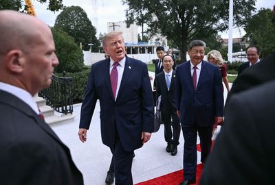 Trump folds as White house press returns