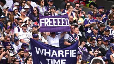 Wharfie Time as Dockers turn MCG purple