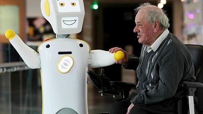 How AI and robots provide companionship for people with Alzheimer’s