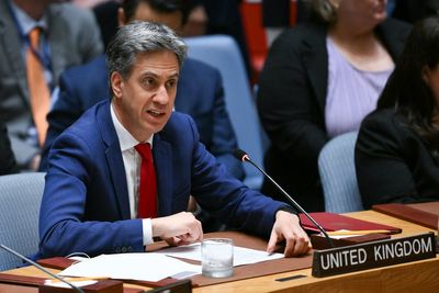 Ed Miliband warns Iran minister UK will not ‘tolerate intimidation’