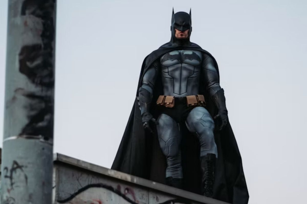 Photo: inkl.com Batman Cosplayer Chases Thief and Retrieves Stolen Handbag in Norwich