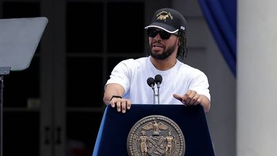 The Best Athlete ‘SNL’ Moments This Century As Jalen Brunson Prepares to Take Stage