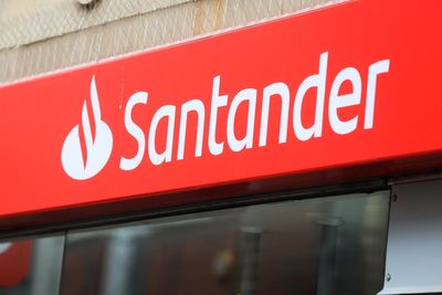 Santander customers unable to access money as banking services go down
