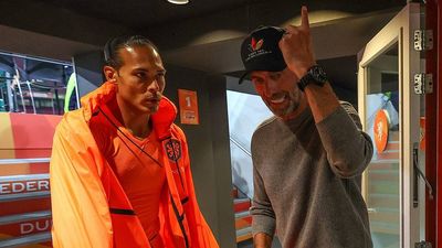 Jurgen Klopp, Virgil van Dijk Suffer Through Uncomfortable Reunion on International Stage