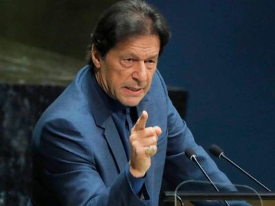 Imran Khan’s PTI postpones Islamabad march to October 4 amid security clampdown
