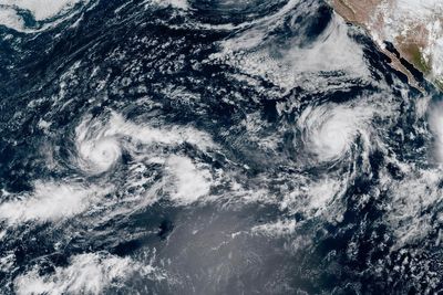 Hurricane Nolo threatening Hawaii with heavy rain as Polo churns near Mexico