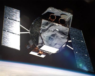Spacecraft returns to Earth after rescue mission for ageing Nasa telescope fails