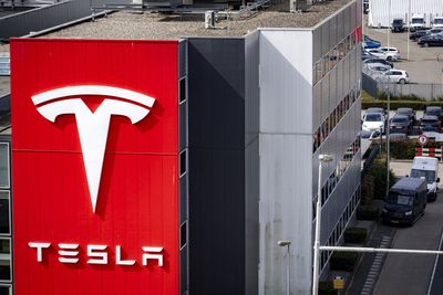 Tesla Makes Its Biggest Semi Push Yet. Nevada Factory Opens With 50,000-Truck Annual Goal.