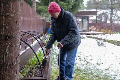 Don’t Put Your Garden Tools Away for Winter Until You Do These 6 Things