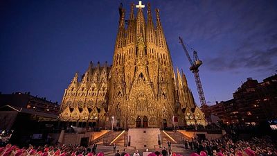 The secret behind the Sagrada Familia's final towers: Stone, steel and 21st-century glue
