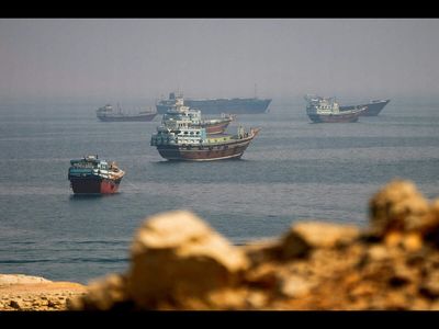 Strait of Hormuz open or closed? What are latest standpoints of Iran and Donald Trump's U.S.?