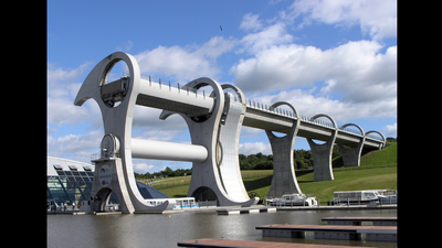 Scotland’s Falkirk Wheel lifts boats 100 feet between canals, replacing 11 locks