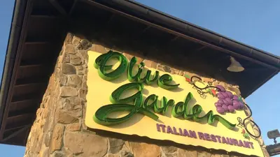 California woman sees her Olive Garden bill quietly dropped by 75%. Then she gets too worried about it: ‘thought they were gonna call security’
