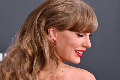 Taylor Swift makes Spotify history despite mixed reaction to new music
