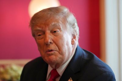 Trump tells reporters ‘we appreciate the fair coverage’ after banned news outlets return to White House