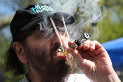 Colorado Warns Craft Marijuana Vapes Sold at 405 Stores Were Made with an Ingredient Containing Methylene Chloride