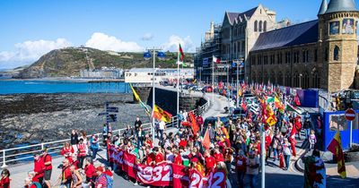8000 Welsh independence supporters march through Aberystwyth – see the best pictures